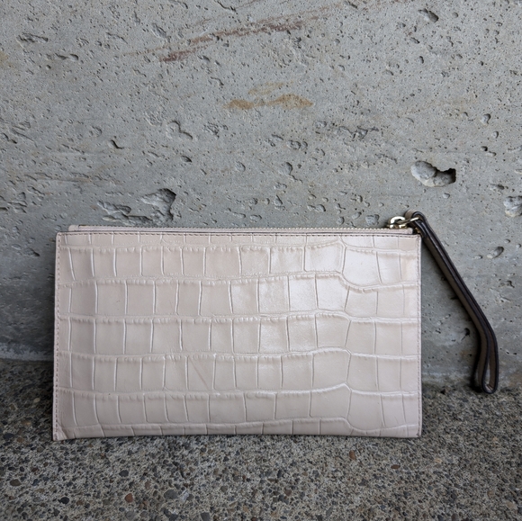 Michael Kors Croc Wristlet - Picture 5 of 16